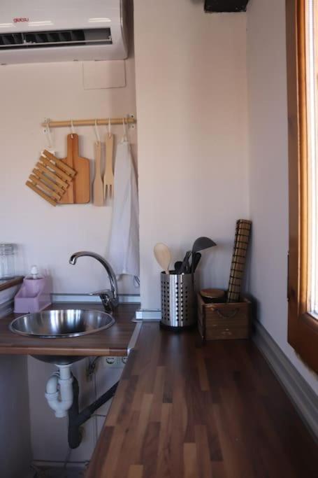 Private Apartment - The Lover'S Nest - Apt Privado Granada Luaran gambar