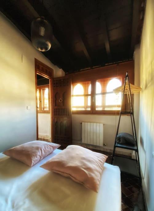 Private Apartment - The Lover'S Nest - Apt Privado Granada Luaran gambar