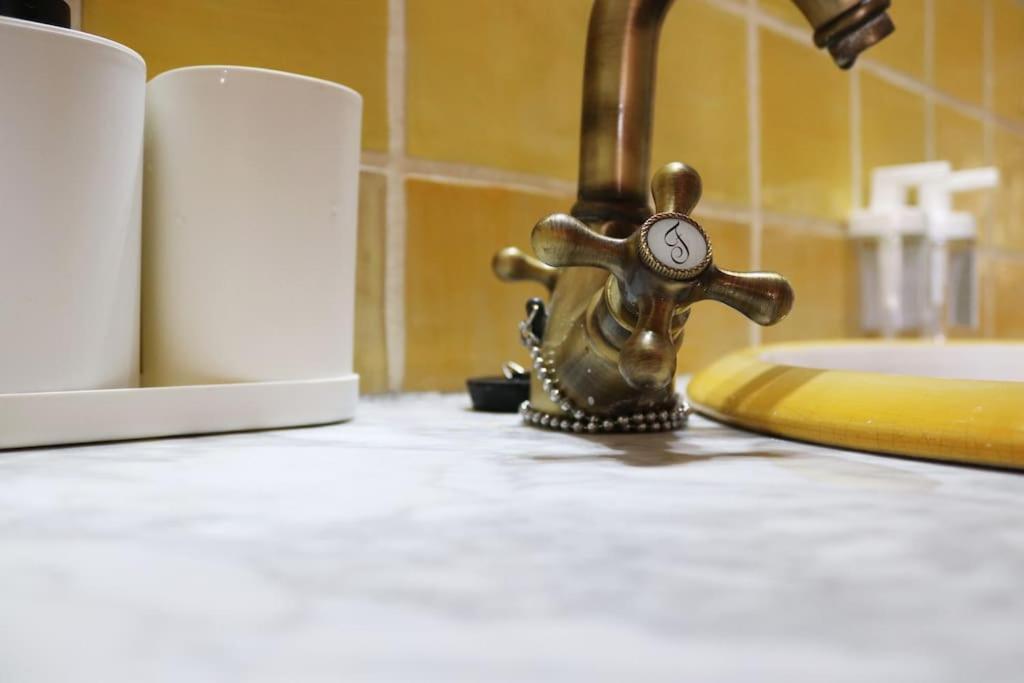 Private Apartment - The Lover'S Nest - Apt Privado Granada Luaran gambar